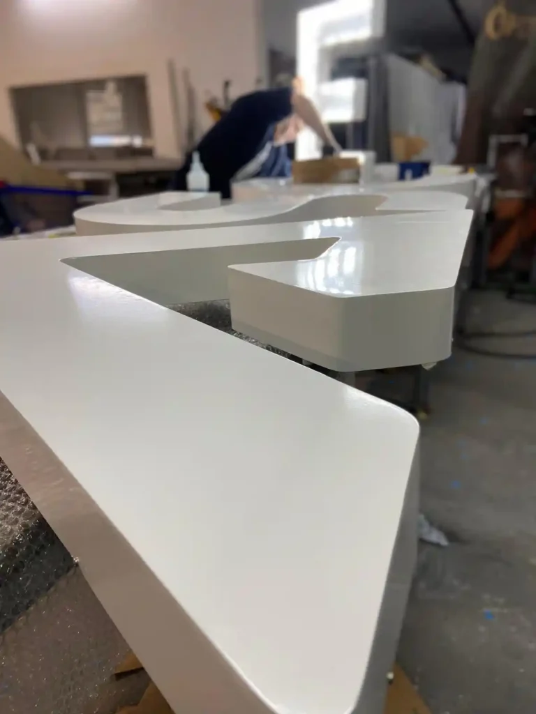 fabricantes letras corporeas